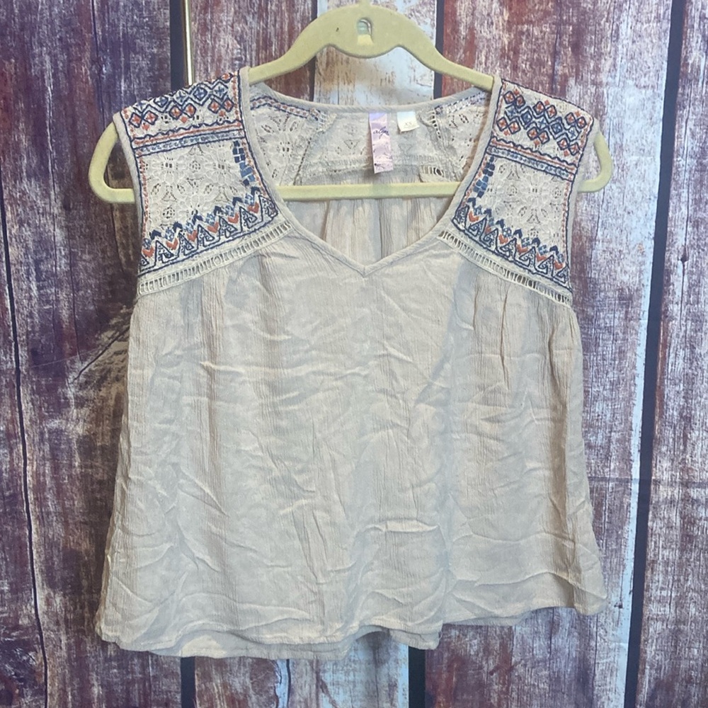 Alya beige lace top